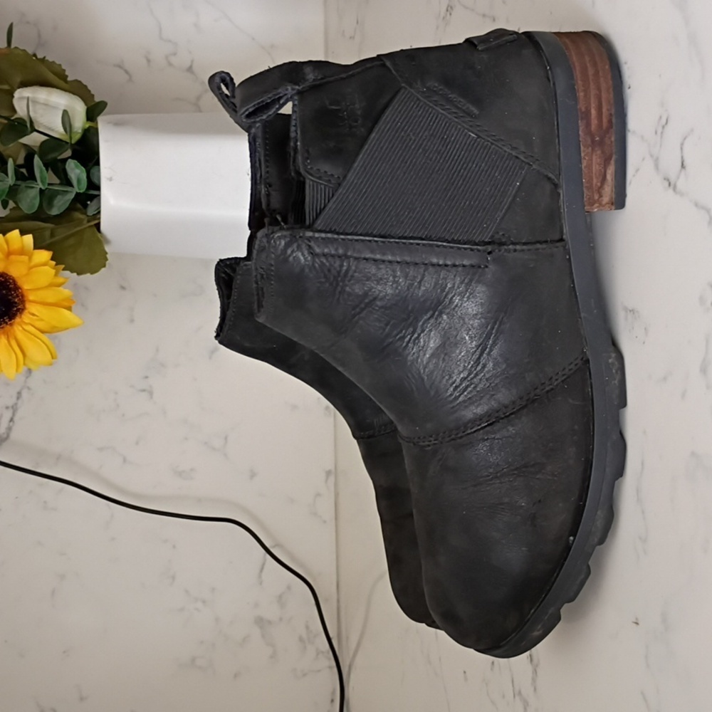 Sorel Black Leather Chelsea Boots For Women